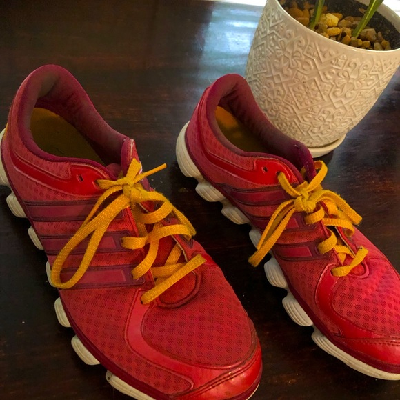 Adidas sneaker - Picture 1 of 6